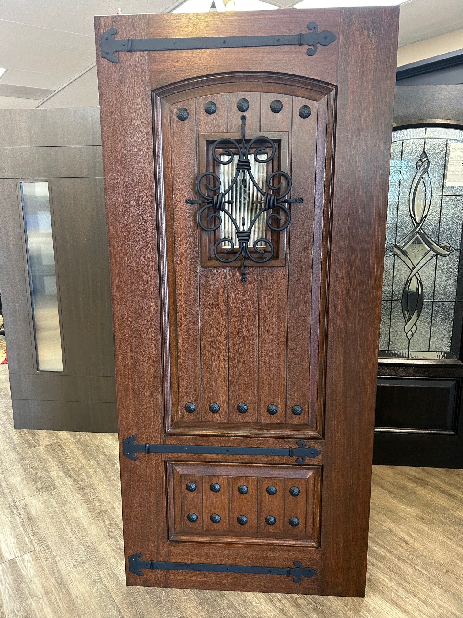 2 Panel TRA W/ Speakeasy Grill, Strap Hinges & Clavos